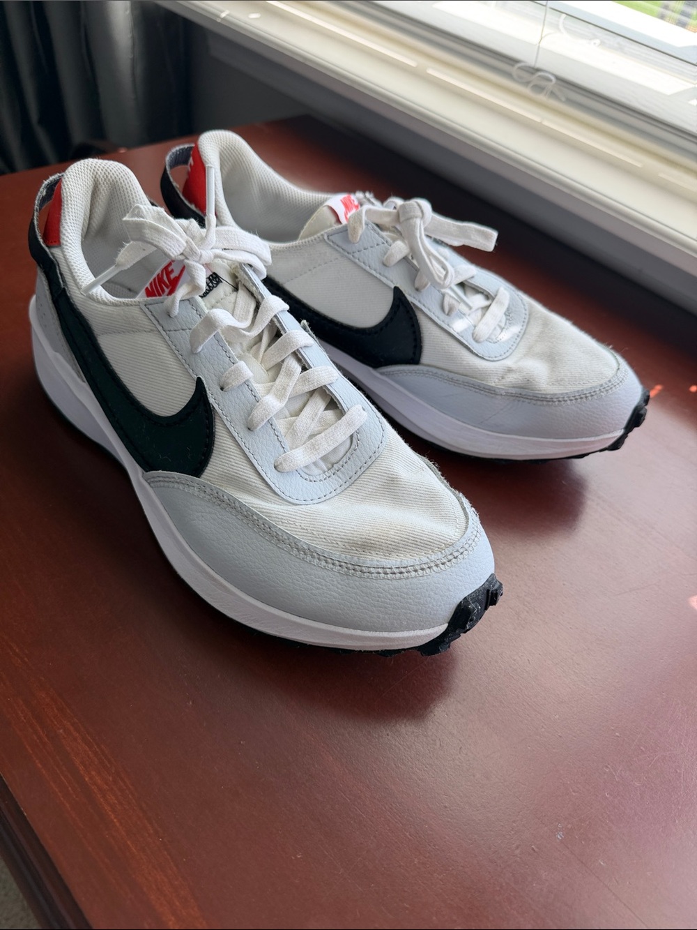 Nike Men's White Black Athletic Sneakers with Red Heel Tab